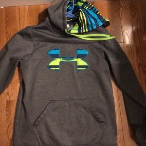 Under armor sweat shirt